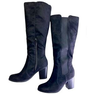 Elegant Black Knee-High Suede Women's Boots, Size 8, NWOB
